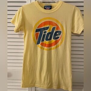 Junk Food t-shirt, Tide logo, Yellow, Vintage look, Y2K, 00s, “Loads of Hope”